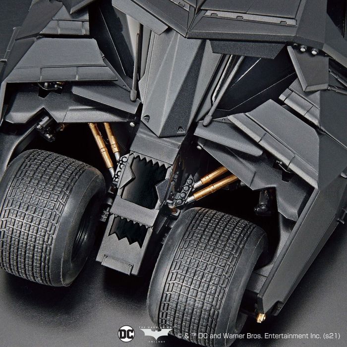 1/35 Scale Batmobile / Tumbler ("Batman Begins" Version) Model Kit